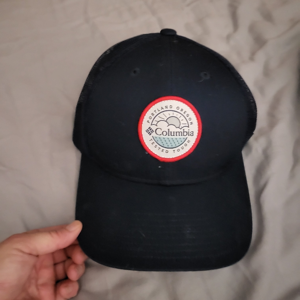 Mena Columbia hat